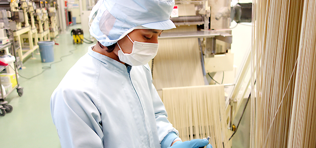 社員一同、研鑽に励んでおります。