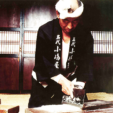 生そばのつくり方:包丁切り