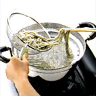 生そばの茹で方:手早くあげる